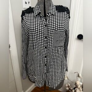 Women’s Baku Black and White Checkered Top with Floral Shoulder Large